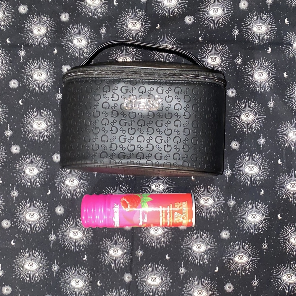 Guess Travel Bag - Picture 9 of 10
